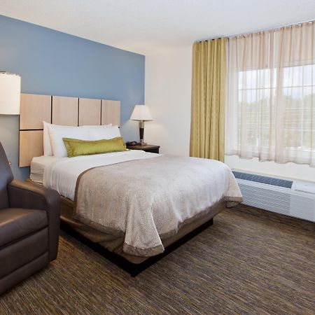 Sonesta Simply Suites Huntsville Research Park Eksteriør billede