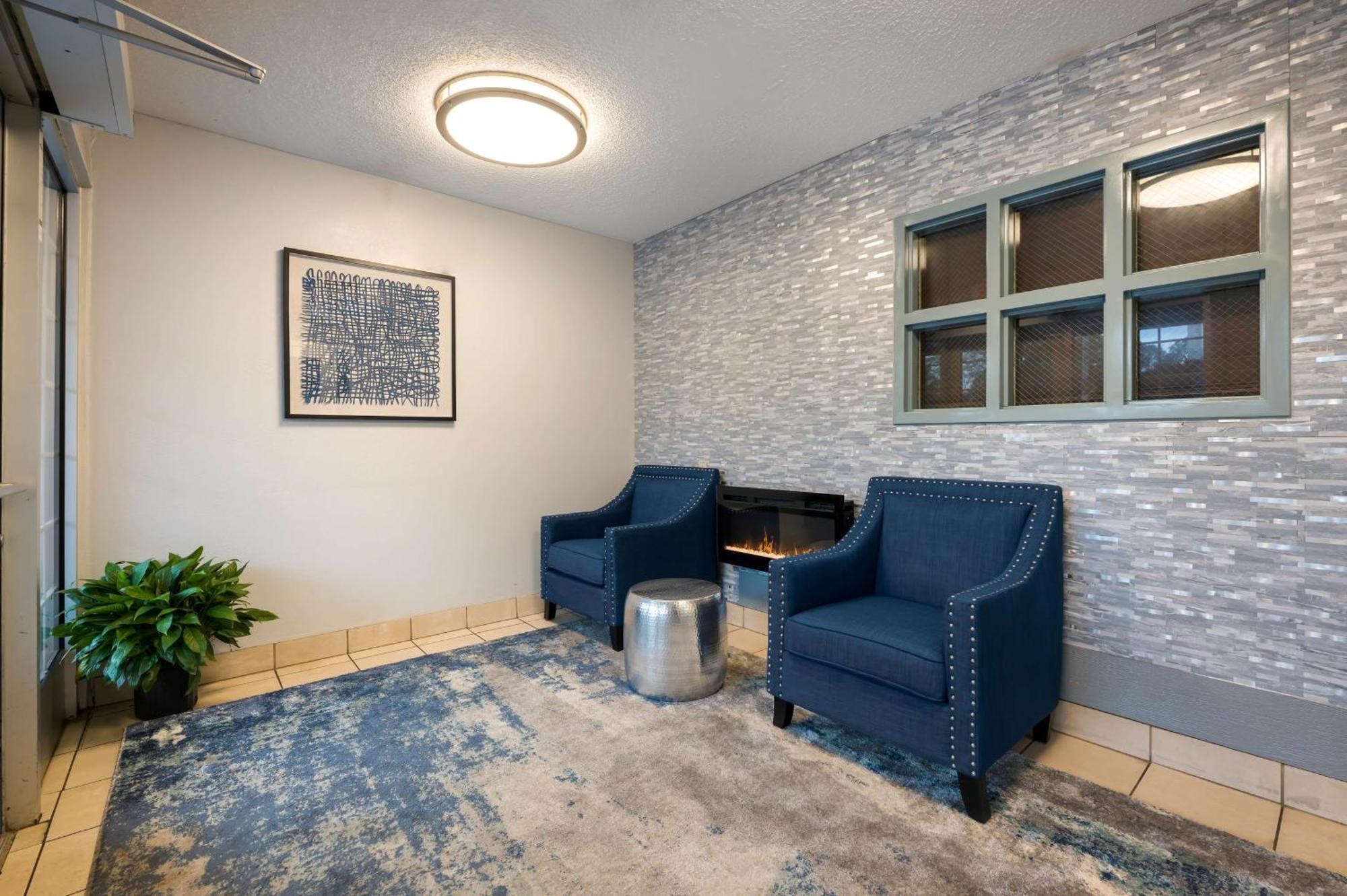 Sonesta Simply Suites Huntsville Research Park Eksteriør billede